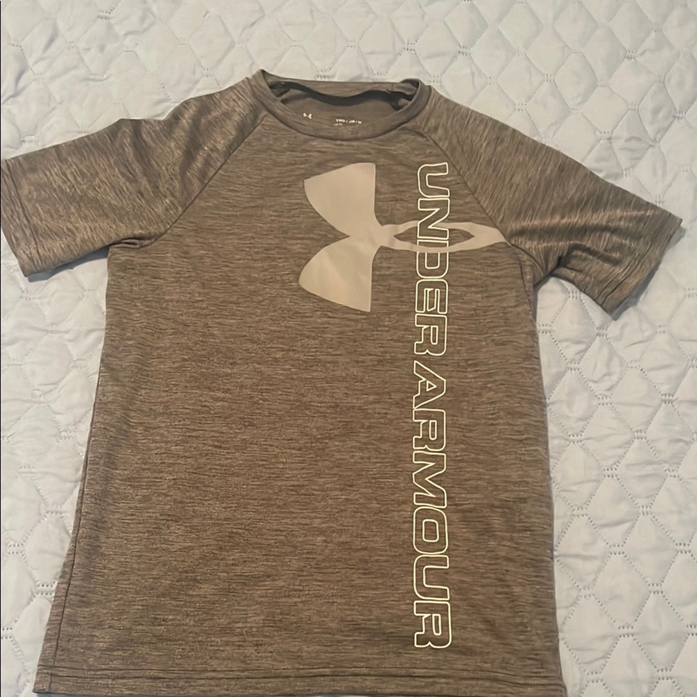 Under Armour Gray Short Sleeve Tee with Logo